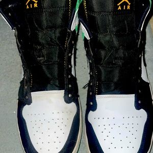 jordan 1 mids Oakland